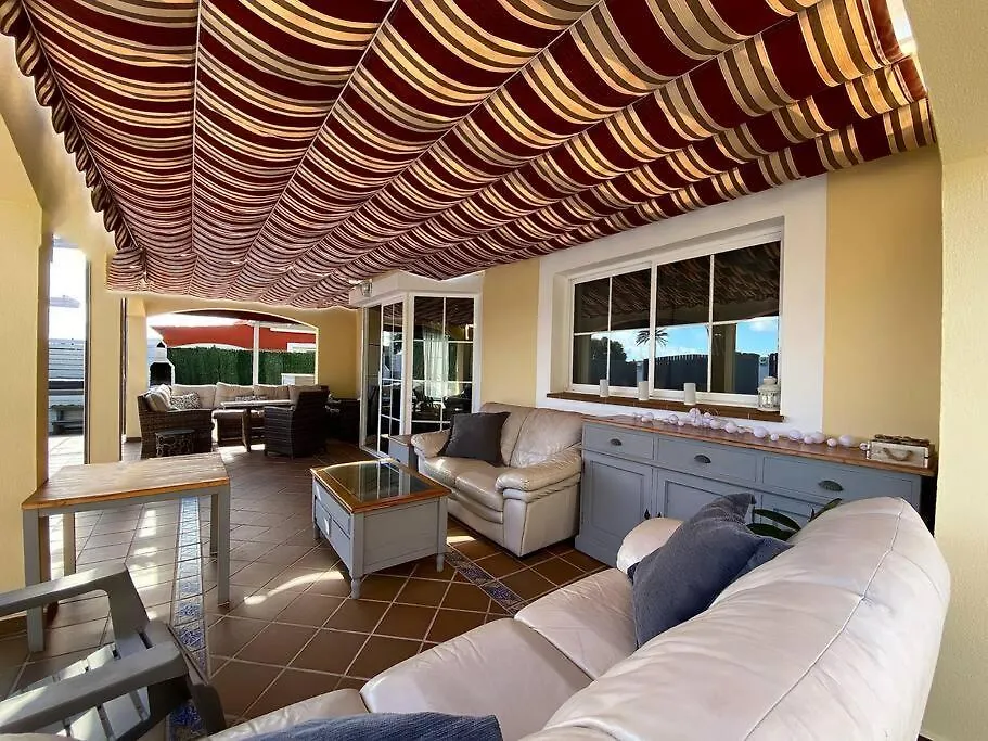 Comfortable Family House With Pool And Jacuzzi Costa De Antigua Vila