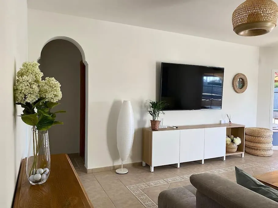 Comfortable Family House With Pool And Jacuzzi Costa De Antigua