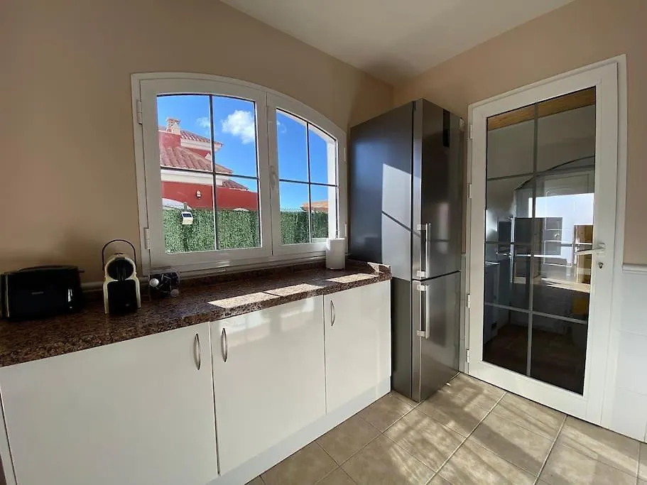 Villa Comfortable Family House With Pool And Jacuzzi Costa De Antigua