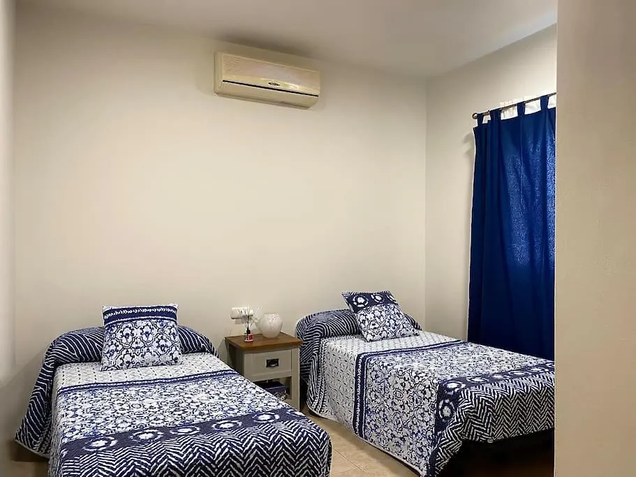 Comfortable Family House With Pool And Jacuzzi Costa De Antigua Villa